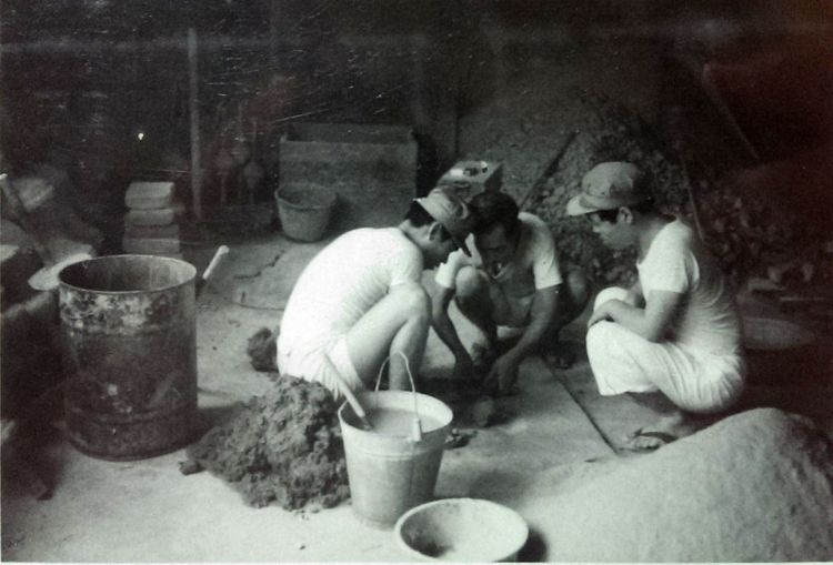 梅次郎から蝋型鋳造を学ぶ息子達